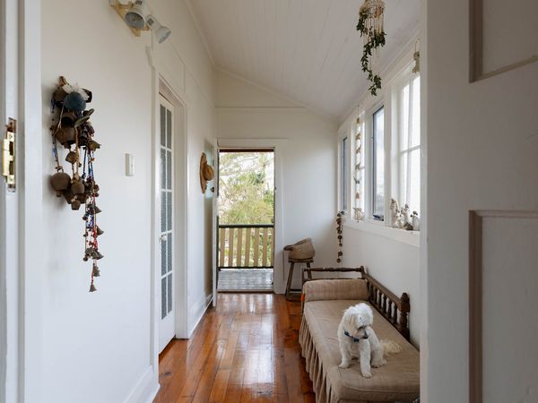 114 Curry Street, Merewether, image 2
